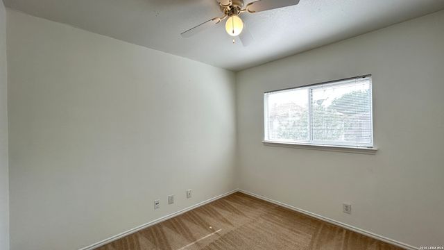 35 CASWELL CIR, San Antonio, TX 78240