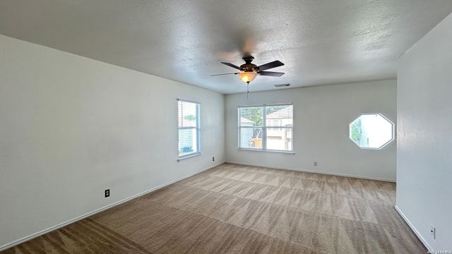 35 CASWELL CIR, San Antonio, TX 78240