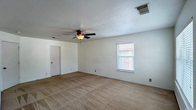 35 CASWELL CIR, San Antonio, TX 78240