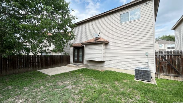 35 CASWELL CIR, San Antonio, TX 78240