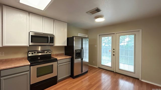 35 CASWELL CIR, San Antonio, TX 78240