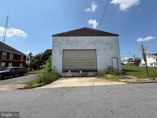 303 VALLEY RD, Hagerstown, MD 21740