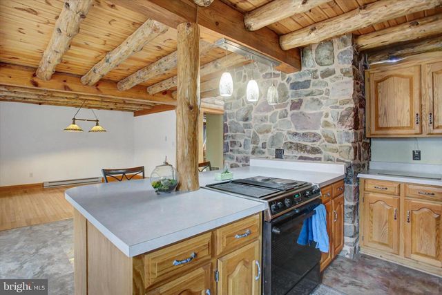 185 ANTIETAM LN, Fayetteville, PA 17222