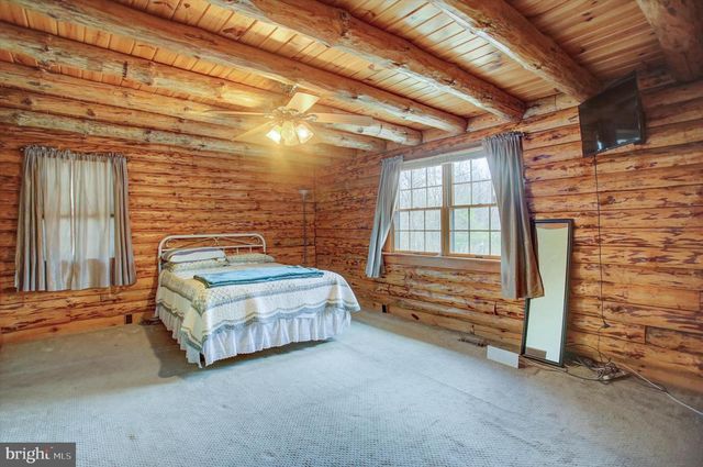 185 ANTIETAM LN, Fayetteville, PA 17222