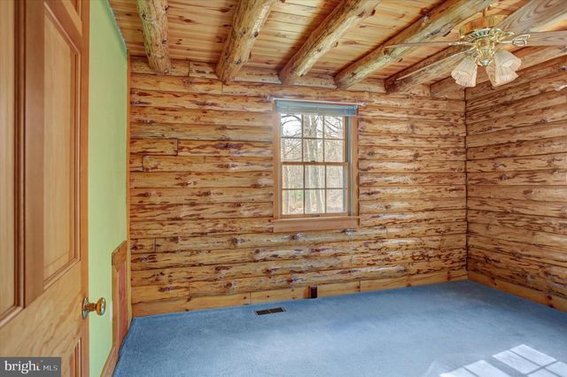 185 ANTIETAM LN, Fayetteville, PA 17222