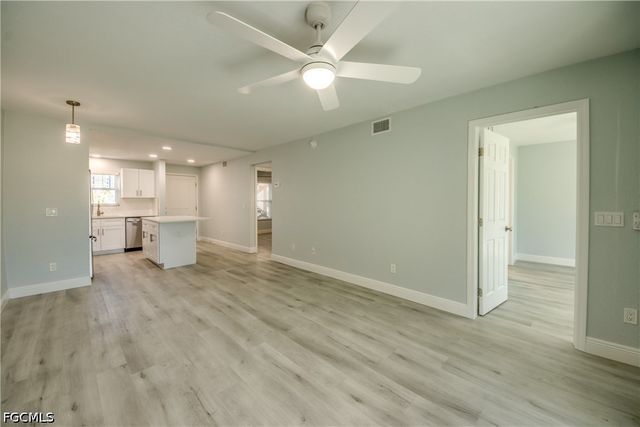 16881 Davis RD 116, Fort Myers, FL 33908