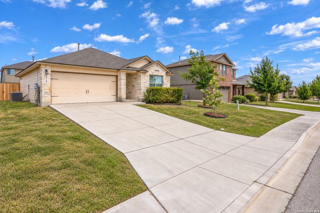 2525 LONESOME CREEK TRL, New Braunfels, TX 78130
