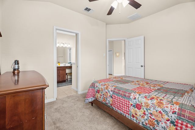 2525 LONESOME CREEK TRL, New Braunfels, TX 78130