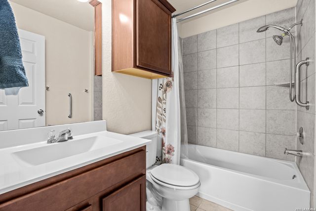 2525 LONESOME CREEK TRL, New Braunfels, TX 78130