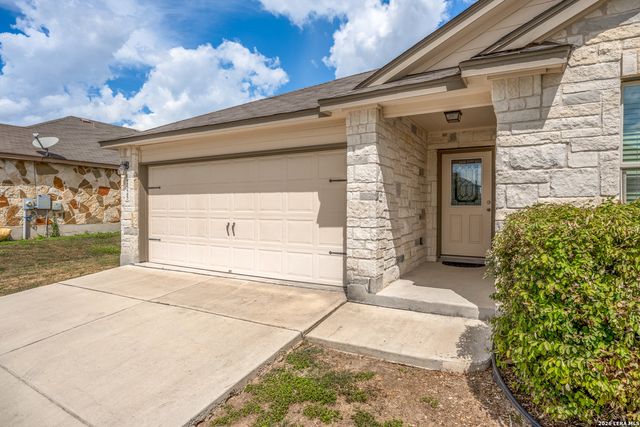 2525 LONESOME CREEK TRL, New Braunfels, TX 78130