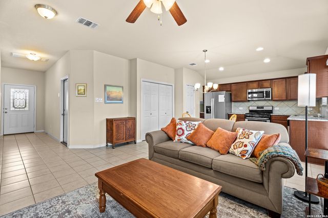 2525 LONESOME CREEK TRL, New Braunfels, TX 78130