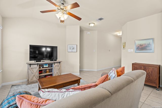 2525 LONESOME CREEK TRL, New Braunfels, TX 78130