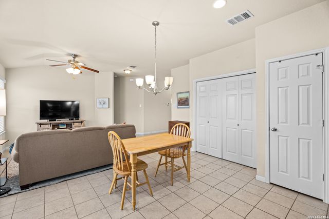 2525 LONESOME CREEK TRL, New Braunfels, TX 78130