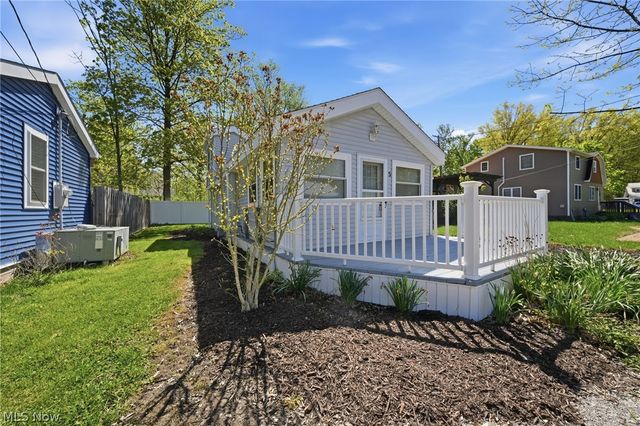 5825 Lake Road, Ashtabula, OH 44004