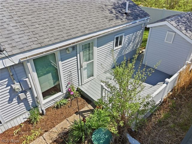 5825 Lake Road, Ashtabula, OH 44004