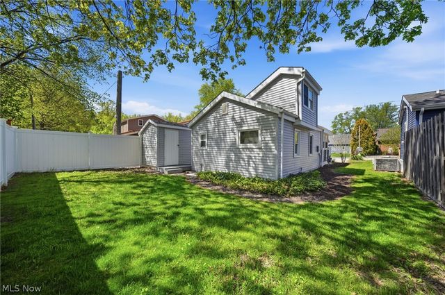 5825 Lake Road, Ashtabula, OH 44004