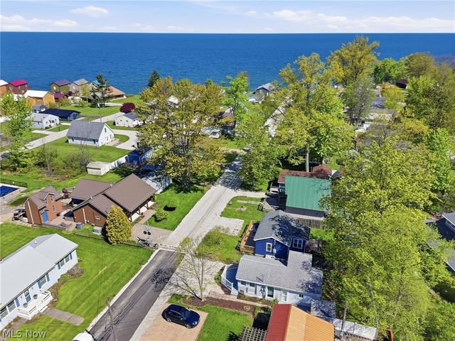 5825 Lake Road, Ashtabula, OH 44004