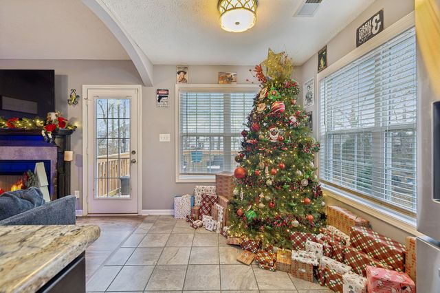 1228 Morstead Dr, Clarksville, TN 37042