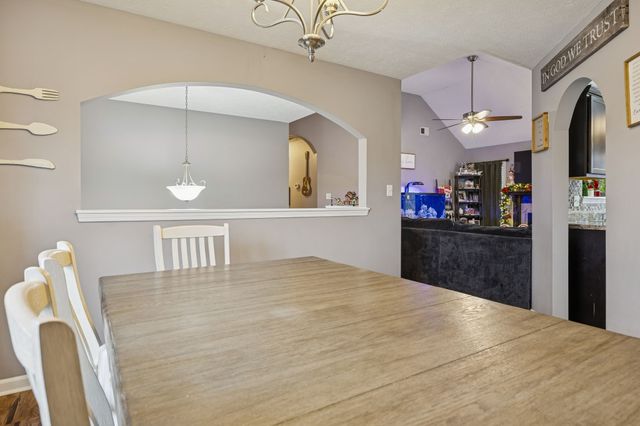 1228 Morstead Dr, Clarksville, TN 37042