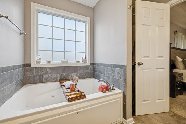 1228 Morstead Dr, Clarksville, TN 37042