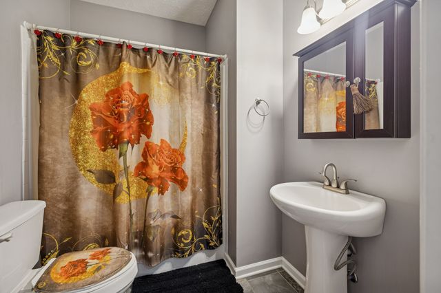 1228 Morstead Dr, Clarksville, TN 37042