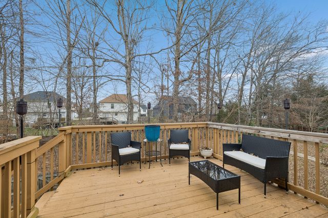 1228 Morstead Dr, Clarksville, TN 37042