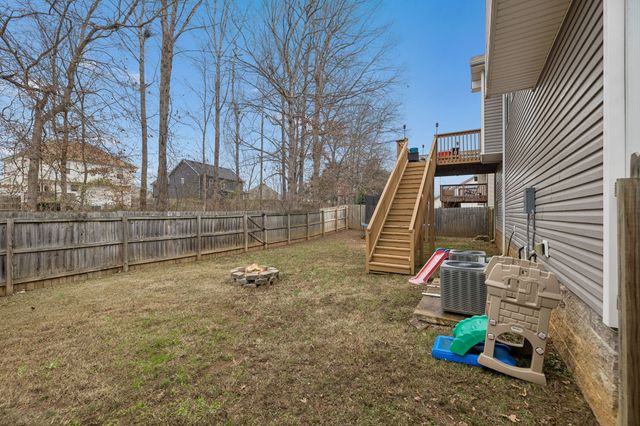 1228 Morstead Dr, Clarksville, TN 37042