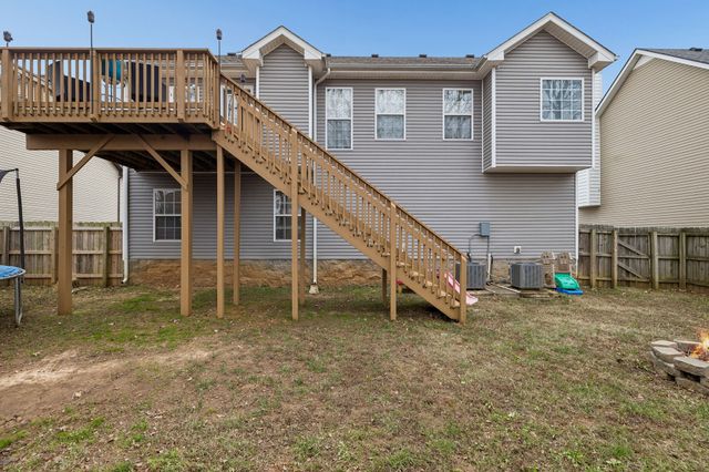 1228 Morstead Dr, Clarksville, TN 37042