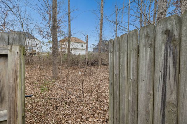 1228 Morstead Dr, Clarksville, TN 37042