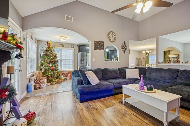 1228 Morstead Dr, Clarksville, TN 37042