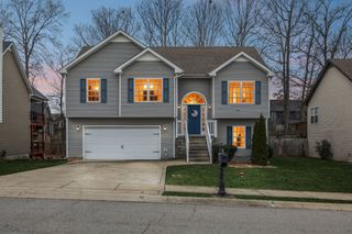 1228 Morstead Dr, Clarksville, TN 37042