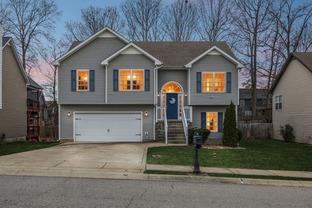 1228 Morstead Dr, Clarksville, TN 37042