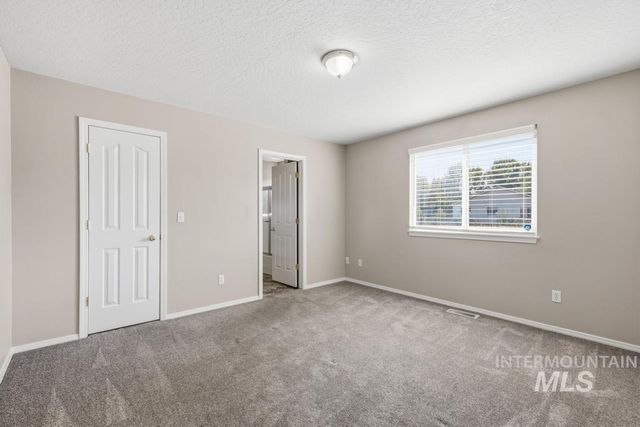 1716 W Plum Court, Nampa, ID 83651