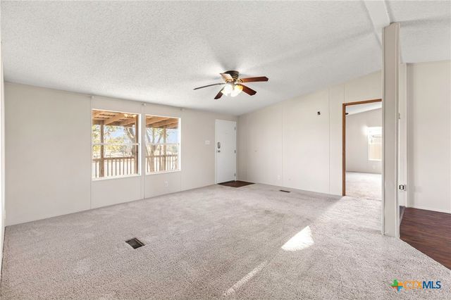 645 Old Luling Road, Lockhart, TX 78644