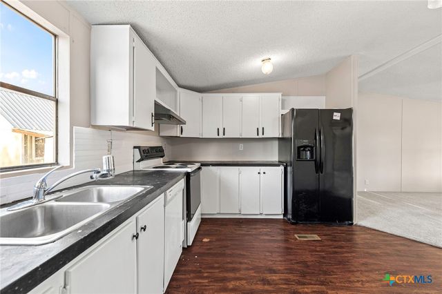 645 Old Luling Road, Lockhart, TX 78644
