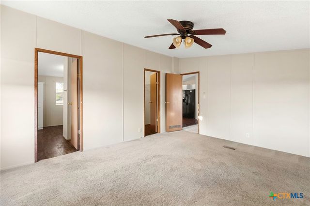 645 Old Luling Road, Lockhart, TX 78644