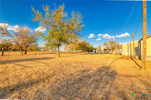 645 Old Luling Road, Lockhart, TX 78644