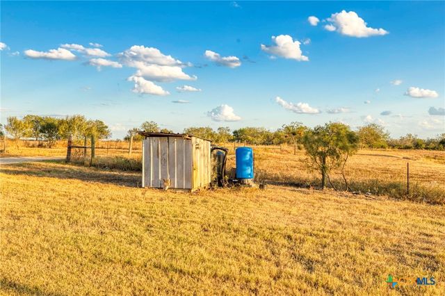 645 Old Luling Road, Lockhart, TX 78644