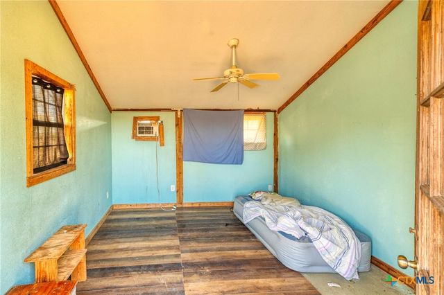 645 Old Luling Road, Lockhart, TX 78644