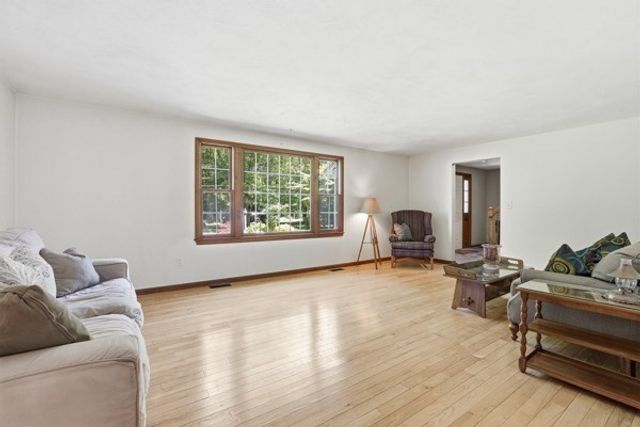 43 Lackey St, Westborough, MA 01581