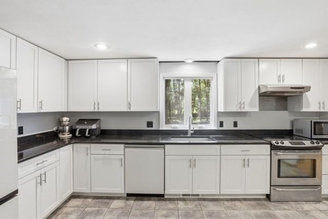 43 Lackey St, Westborough, MA 01581