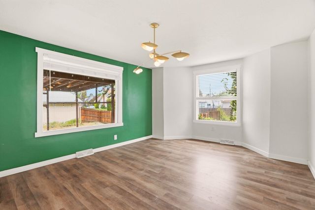 947 E Ermina Ave, Spokane, WA 99207
