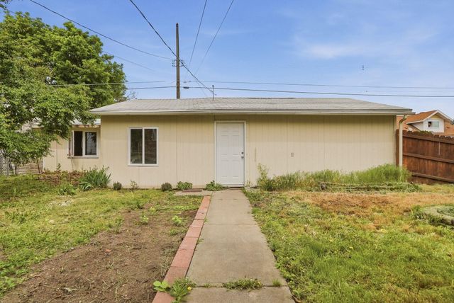 947 E Ermina Ave, Spokane, WA 99207