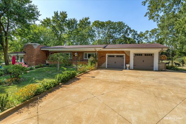 1002 Bruce Drive, Elgin, IL 60120