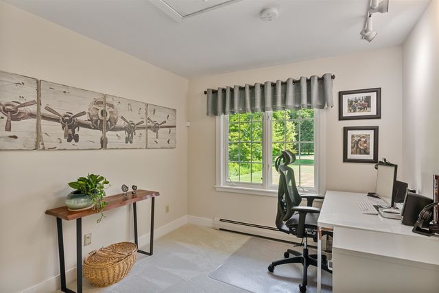 18 Lang Drive, Essex Junction, VT 05451