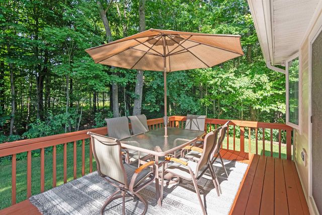 18 Lang Drive, Essex Junction, VT 05451