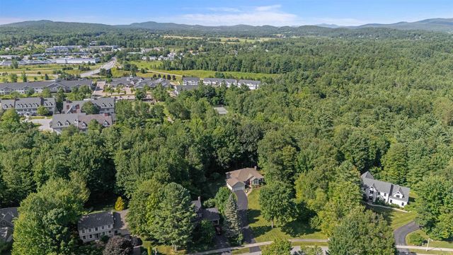 18 Lang Drive, Essex Junction, VT 05451