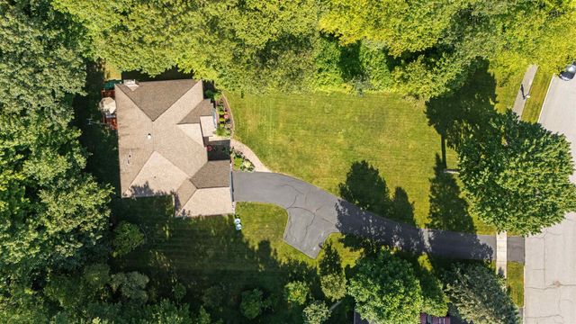 18 Lang Drive, Essex Junction, VT 05451