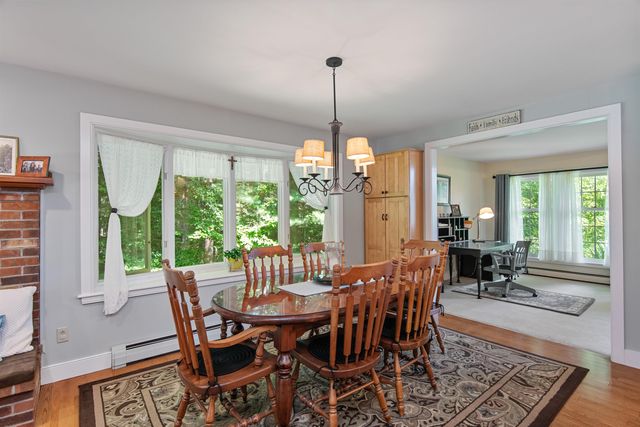 18 Lang Drive, Essex Junction, VT 05451