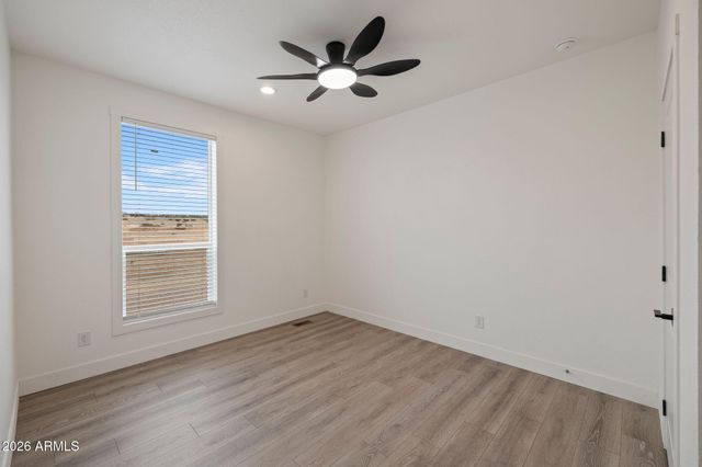 1437 E Whirlpool Drive, Paulden, AZ 86334